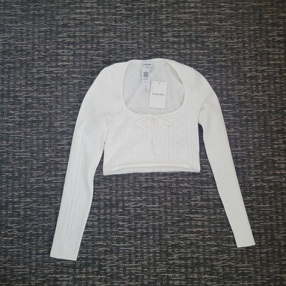 Sunday Best Aritizia Crop White Cream Flower Pattern Top Long Sleeve - Picture 3 of 4